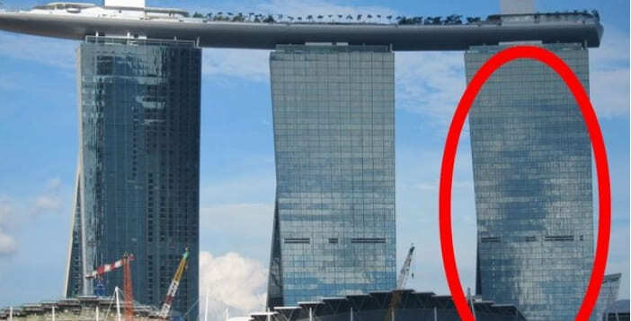 충격! 싱가포르 마리나샌드베이 빌딩 부실시공? VIDEO: 手抜き工事したマリーナベイサンズが倒壊危機に...