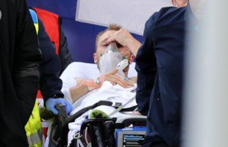 경기 중 쓰러진 손흥민 동료였던 에릭센..의식 회복..선수 생활 지속하기 어려울 수도