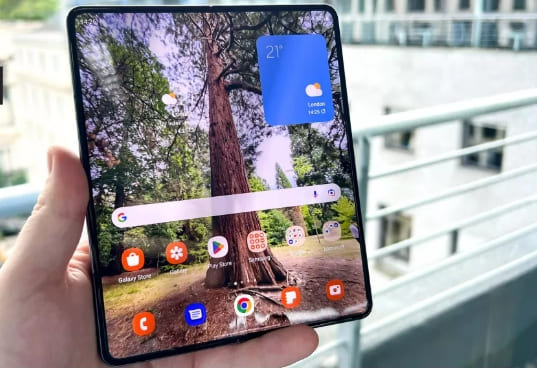 세계 최고의 폴더블폰 VIDEO: Best foldable phones of 2022