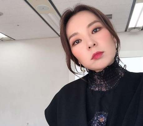연애 칼럼니스트 겸 방송인 곽정은이 갑작스러운 접촉 사고