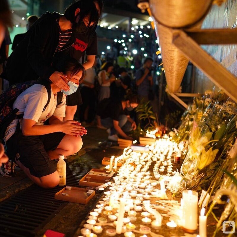 홍콩경찰 15살의 소녀를 살해하고 전라로 증거인멸