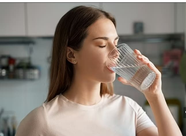 50억 년 된 지구의 물은 돌고 돈다 How every glass of tap water you drink has been consumed...