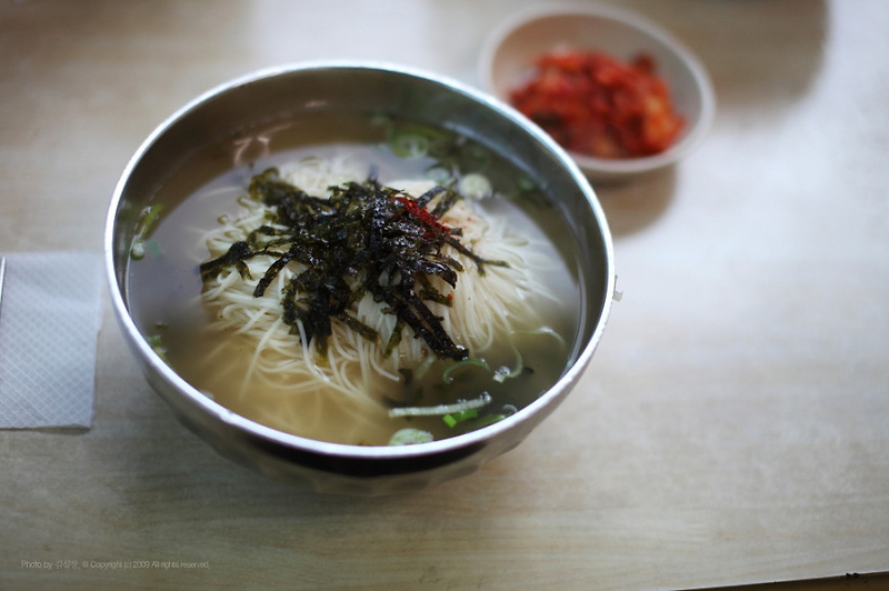 저의 십년째 잔치국수 단골 행주산성 원조국수집 입니다.