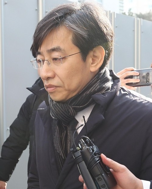 김성준 앵커, 지하철 몰카 인정. 1재판 징역 6개월 구형