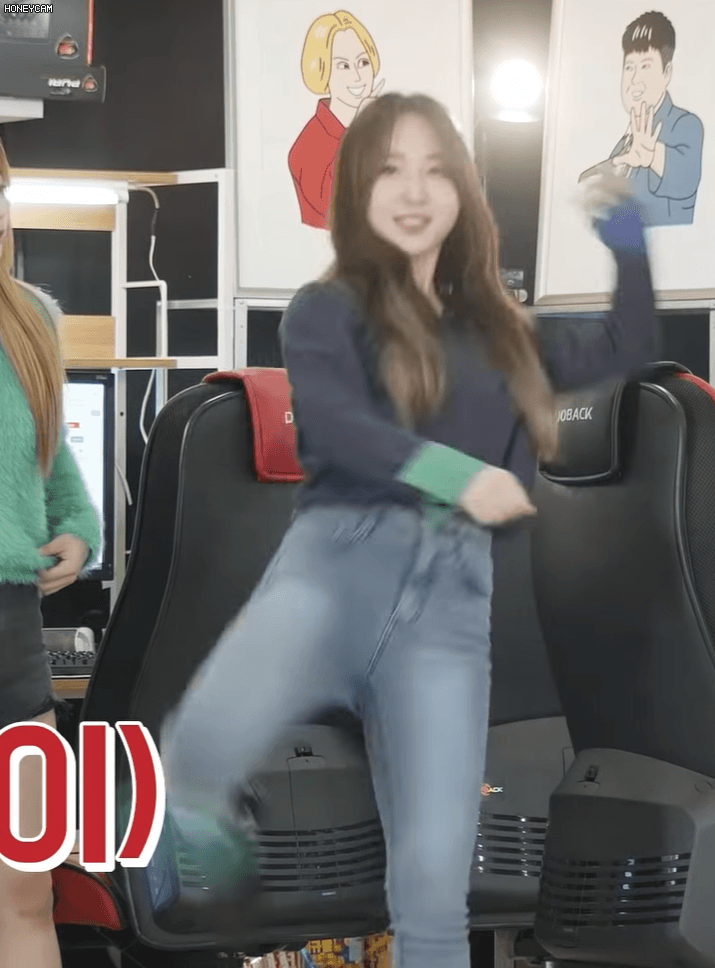 로켓펀치 쥬리 스키니 발차기