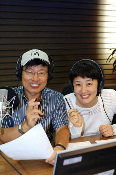 <싱글벙글쇼>의 강석, 김혜영 DJ를 보내며