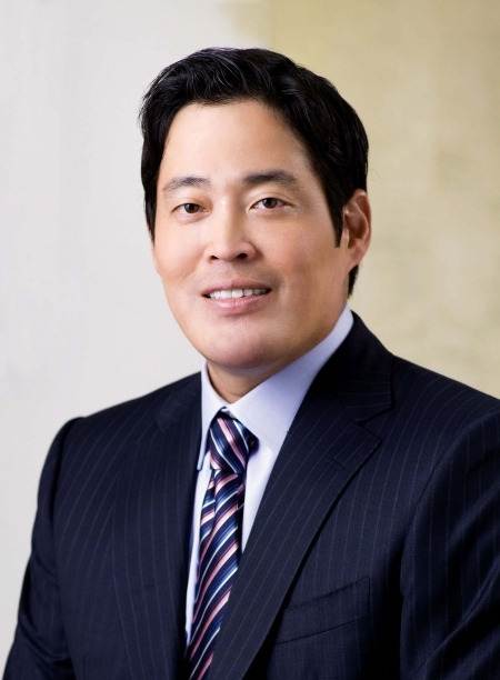 [이슈] 신세계 정용진, 코로나19 극복 위한 9,000억 규모 정책 지원 나서