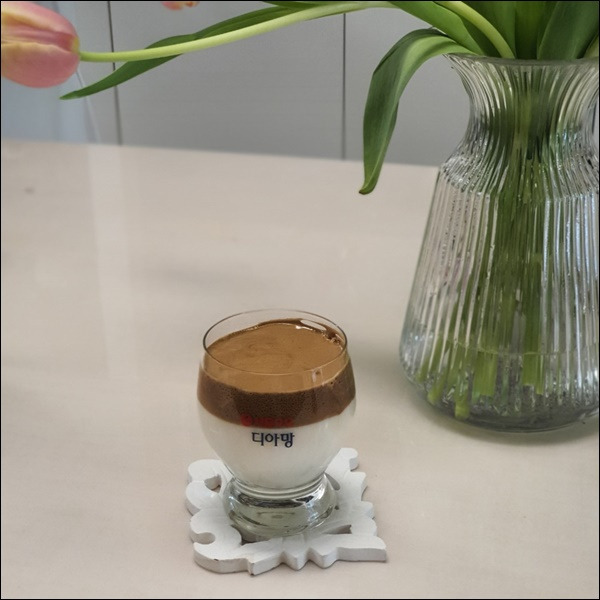 집에서 간단히 달고나커피 만드는법 알아보기!