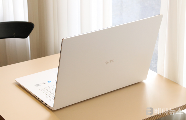 온라인 수업 위한 가벼운 고해상도 17인치 노트북, LG 그램 17 17ZD995-VX50K