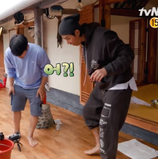 [지금이옷] 삼시세끼 어촌편5 - 8회, 차승원 후드티 - '골스튜디오 - SSFC JERSEY HOODED SWEATSHIRT'