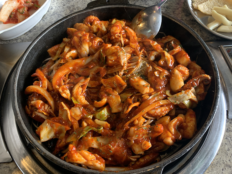 부천 작동 맛집 정글애 갑오징어, 통통하고 맛깔난 오징어볶음