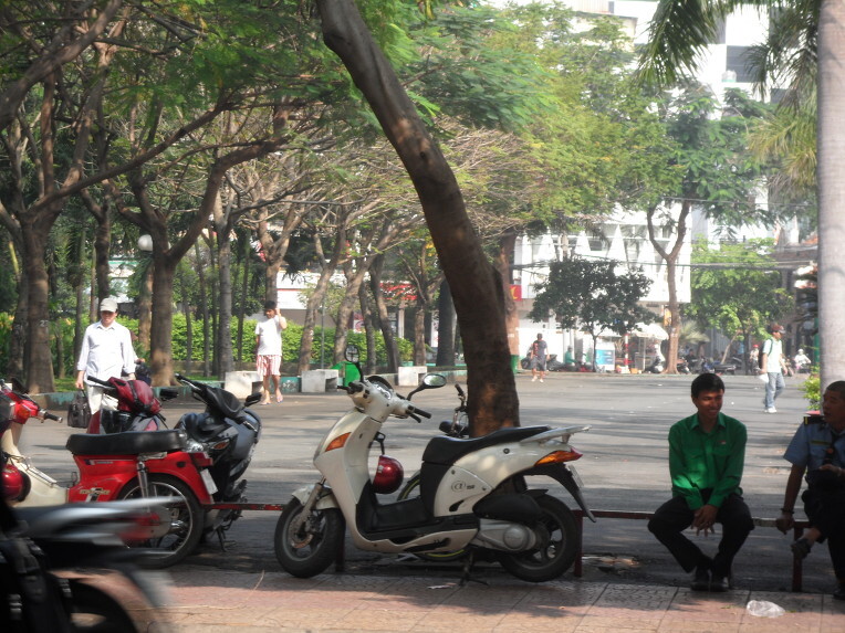 캄보디아 시엠립 소폰빌라 - 베트남 호치민 여행자거리(데탐거리), 소매치기 주의^^