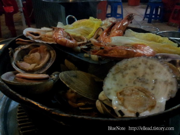 <강남 역삼동 맛집> 92존 조개구이 : 오징어, 배추가 들어있는 조개찜
