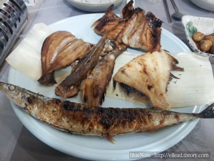 <속초 맛집> 일번지 숯불 생선구이 : 도루묵 찌개와 물곰탕, 생선구이