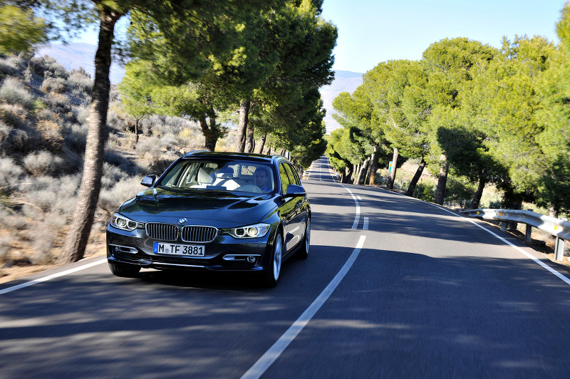 2012 BMW 3시리즈 투어링 원본사진들(330d)