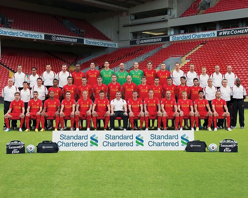 12-13 시즌 리버풀 단체사진