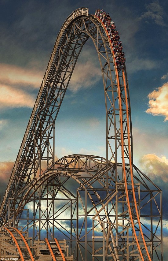 세계 최고 높이의 '롤러 코스터' 오픈한다 Six Flags open world's tallest, steepest and fastest wooden roller coaster VIDEO