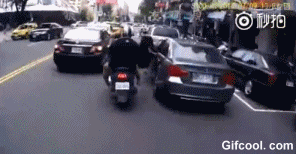 중국의 흔한 오토바이 사고