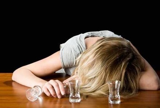 음주 후 절대 해서는 안될 나쁜행동 7가지