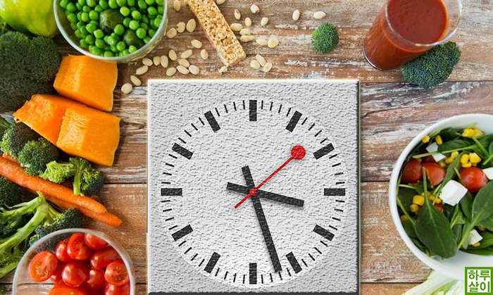 건강해지는 최적의 음식 섭취시간 10가지