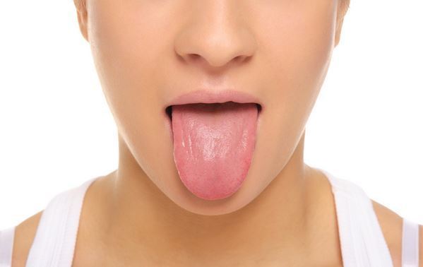 입속에 위험한 질환 구내염 예방 음식 7가지