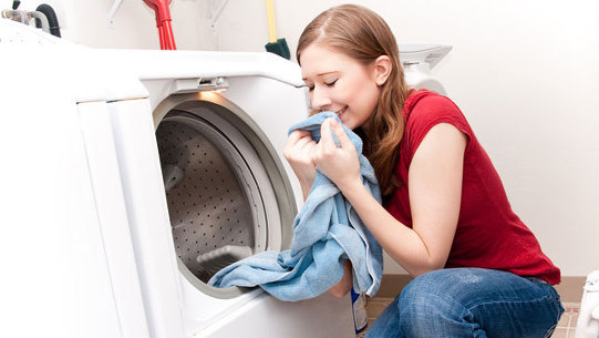 퀴퀴한 세탁물 냄새 어떻게 하면 없앨까? 5 easy ways to have fresh-smelling towels