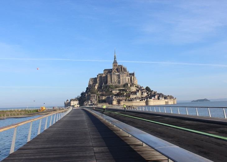 프랑스 '몽생미셸섬', 100년만에 교량으로 본토와 연결된다 Austrian architect designs historic French bridge. 'Mont-Saint-Michel' VIDEO