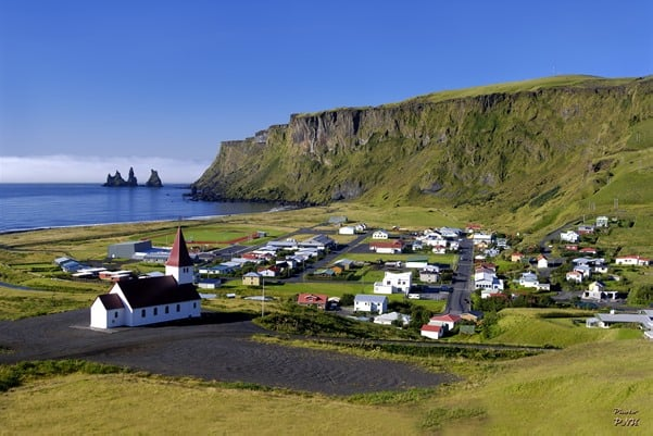 아이슬란드 비크, 검은모래해변 풍경