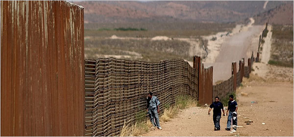 미국-멕시코 국경 장벽 설치시 장점과 문제점