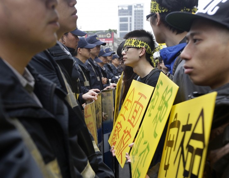 대만, 안전논란으로 제4원전 완공 앞두고 봉인 Taiwan to halt construction of fourth nuclear power plant