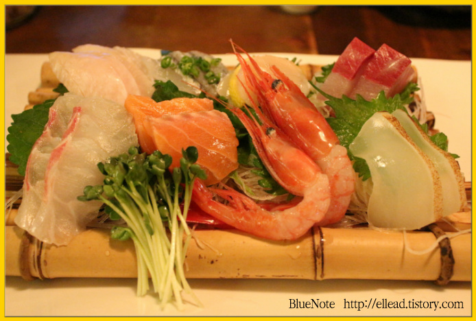 <홍대 맛집> 도쿄 키친 (Tokyo Kitchen) : 구성이 훌륭한 모듬 사시미와 칼칼한 나가사키 짬뽕