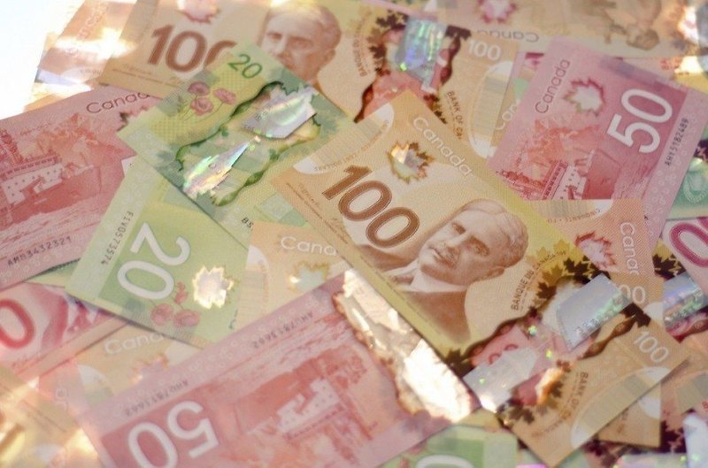 미국달러 비교해서 캐나다 달러 약세 결정적 이유는?