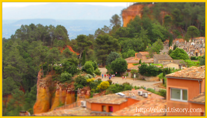 프랑스 황토마을 : 후쓸리옹 (루씨용, Roussillon)