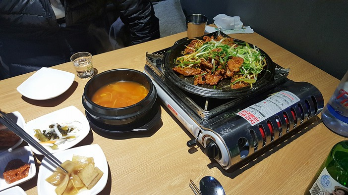 야당동 삼촌네 석쇠불고기 불고기 땡낄때