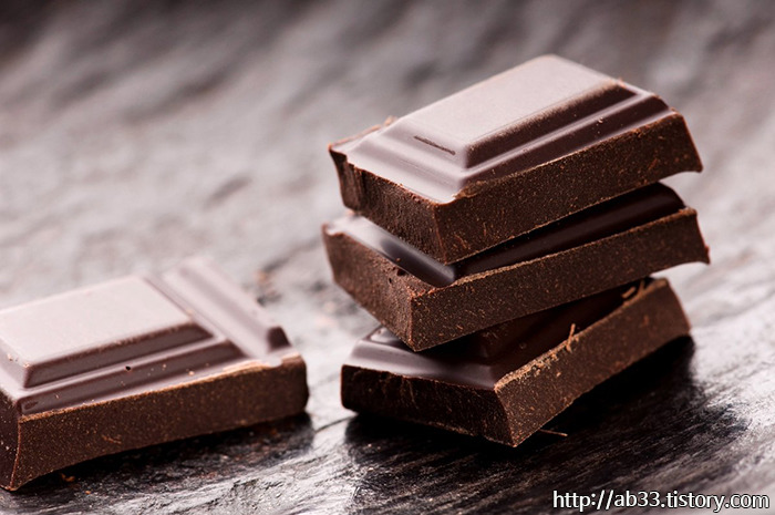 다크 초콜릿이 주는 놀라운 효능 7가지