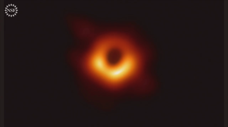 블랙홀 인류 역사상 최초 관측 성공 사진