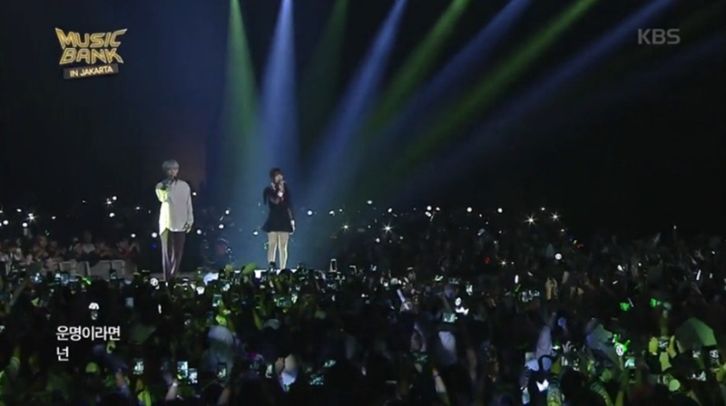 찬열&유주 (Chanyeol & Yuju) - Stay with me. Music Bank In JAKARTA