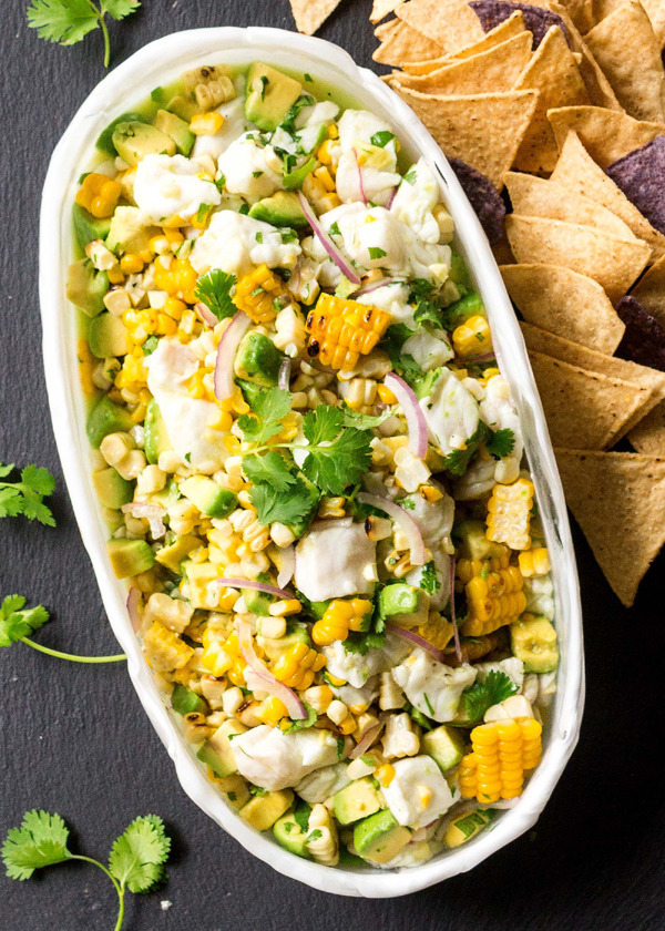 아보카도와 구운 옥수수를 곁들인 세비체 Ceviche with Avocado and Grilled Corn