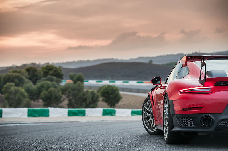2018 포르쉐 911 GT2 RS 화려한 사진들 모음, 뉘르 랩타임 6분 47.3초