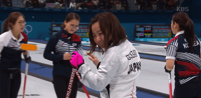 여자 컬링 한일전 준결승 연장가자 키득거리며 좋아하던 일본 선수들 비매너