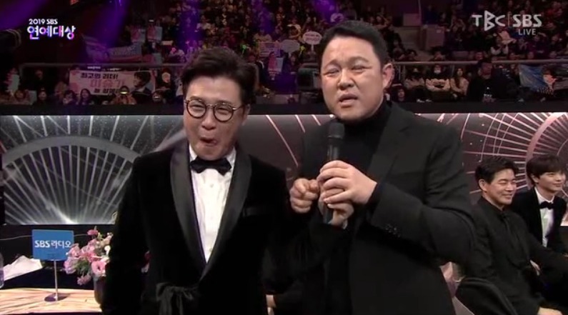 SBS 연예대상 김구라 생방송 도중 일침 영상 (소리 있음)