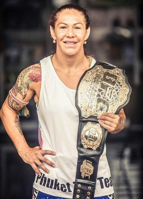 UFC 여성 챔피언
