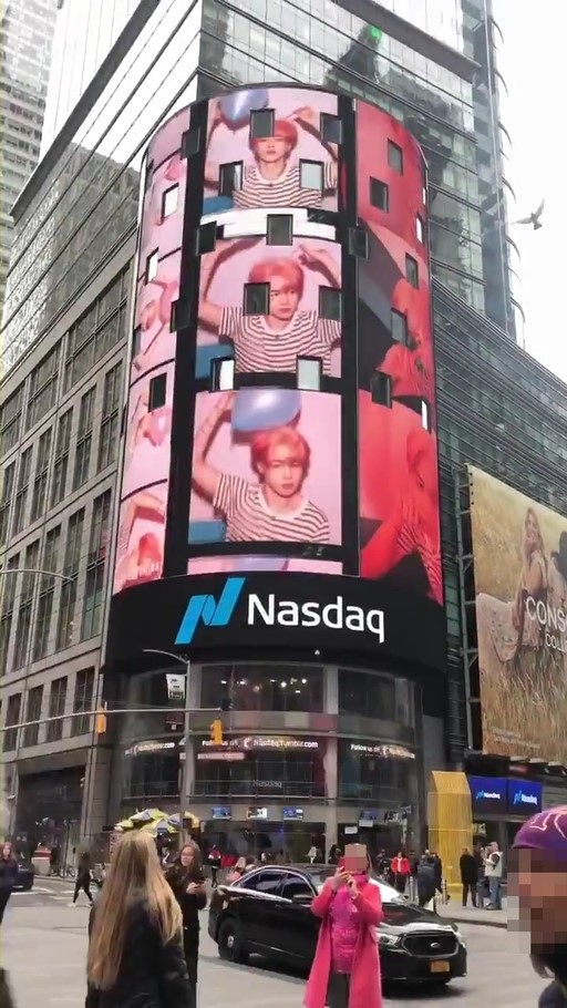 뉴욕 타임스퀘어 나스닥 스크린에 걸린 방탄소년단 지민 광고