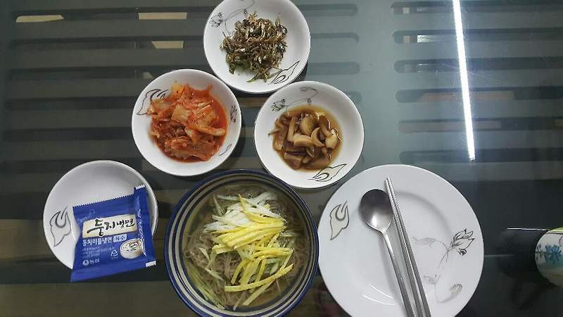 Special Lunch....둥지냉면...