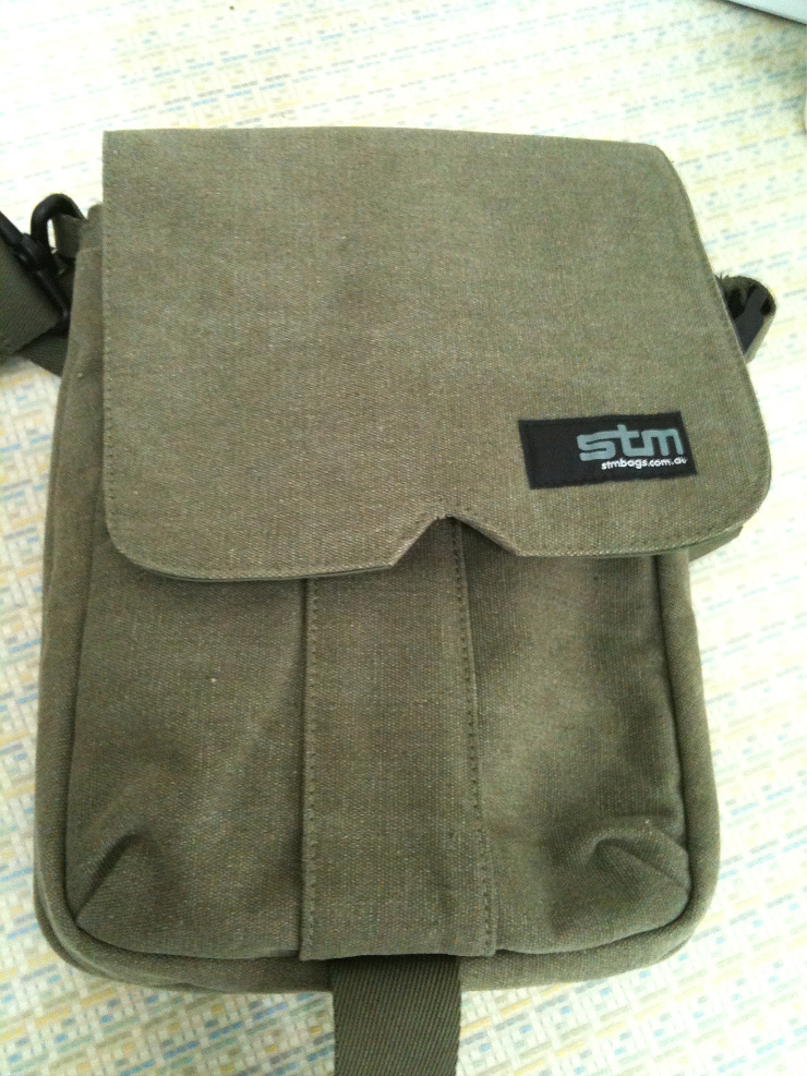아이패드 가방 STM Scout Extra Laptop Shoulder Bag