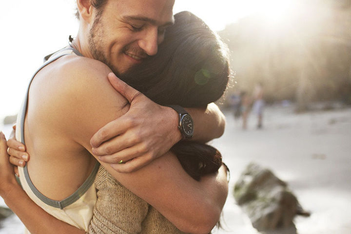 단순한 포옹이 주는 놀라운 건강 효과 10가지