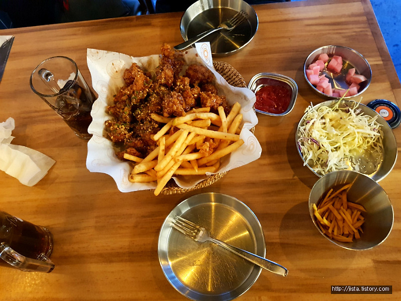 신촌 치킨집 맛집 탐방해보쟈~ 치킨버스 리뷰