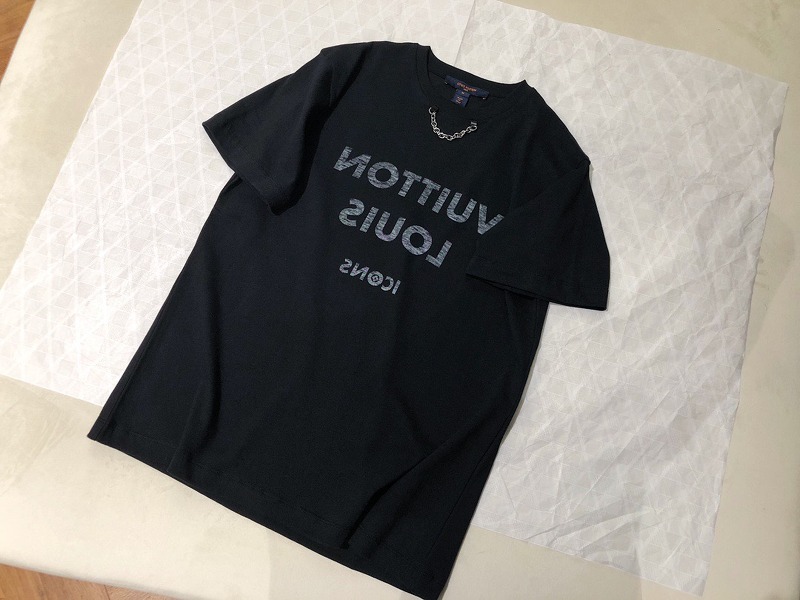[LOUIS VUITTON] 루이비통 프린트 반팔 티셔츠 1A61L8