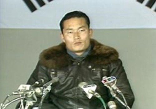 전투기 타고 넘어왔던 29살 북한군 장교