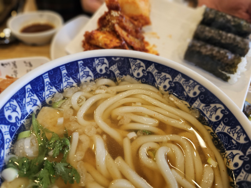 부산우동맛집 백년가게의 명목을 이어가는 한국식 우동과 충무김밥 / 다다우동